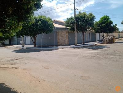 Casa para Venda, em Caldas Novas, bairro Itaguai III, 3 dormitórios, 2 banheiros, 1 suíte, 2 vagas